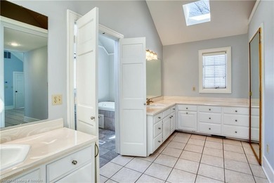 Timeless estate on nearly 5 acres in the gated Wyndermere - photo 31