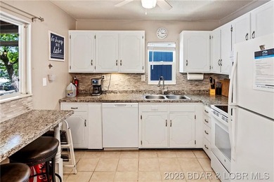 Newer HVAC, roof and gutters, water heater, and appliances - photo 3