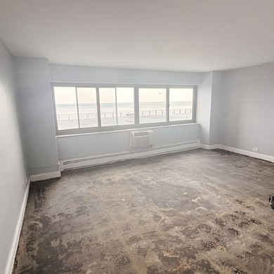 Experience lakefront living at the highly desirable Lake Terrace - photo 18