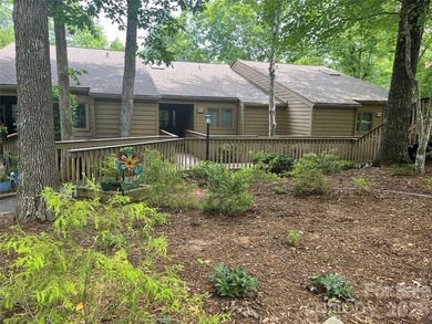 GREAT RENTAL HISTORY on this recently renovated townhome with a - photo 2
