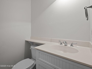 Coastal Comfort in Dolphin's Ridge - Custom-Built & Close to the