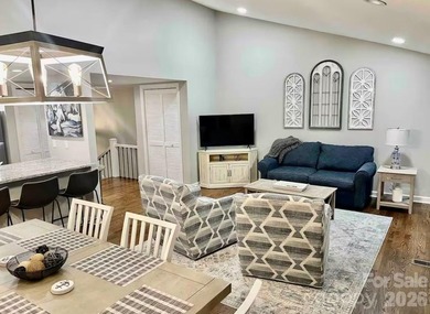 GREAT RENTAL HISTORY on this recently renovated townhome with a - photo 5