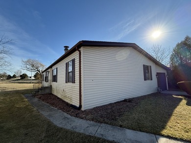 (private lake, pond, creek) Home For Sale in Matteson Illinois