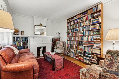 Spacious Center Entrance Colonial with nearly 2200 Square Feet - photo 4