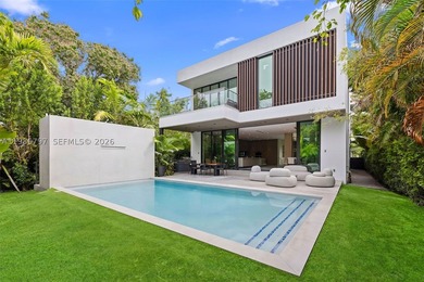 Welcome to the Modani Residence, a showcase of modern design and - photo 2