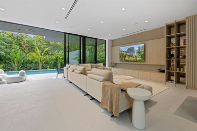 Welcome to the Modani Residence, a showcase of modern design and - photo 10