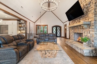 Extraordinary custom luxury estate situated on 3.34 private - photo 33