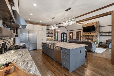 Extraordinary custom luxury estate situated on 3.34 private - photo 44