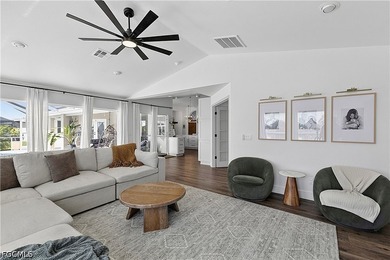 Welcome to this beautifully updated 4-bedroom plus den, 2.5-bath - photo 12