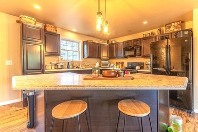 Enjoy privacy and comfort in this inviting 3-bedroom, 2 full - photo 14