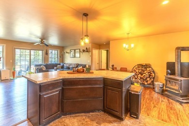 Enjoy privacy and comfort in this inviting 3-bedroom, 2 full - photo 15