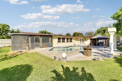 Spacious pool home in the desirable neighborhood of Garden Isles - photo 15