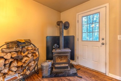 Enjoy privacy and comfort in this inviting 3-bedroom, 2 full - photo 16
