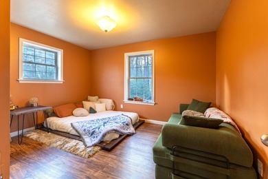 Enjoy privacy and comfort in this inviting 3-bedroom, 2 full - photo 25