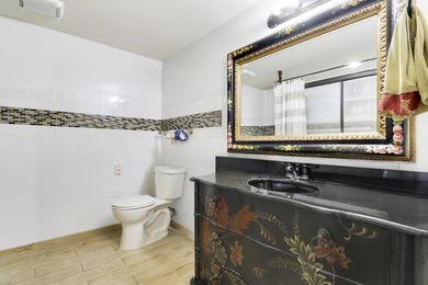 Spacious pool home in the desirable neighborhood of Garden Isles - photo 25