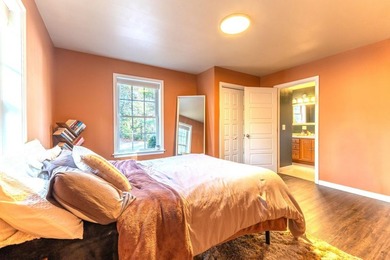 Enjoy privacy and comfort in this inviting 3-bedroom, 2 full - photo 28