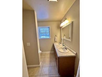 Enjoy privacy and comfort in this inviting 3-bedroom, 2 full - photo 31