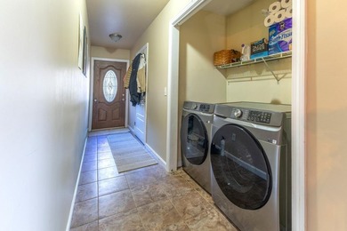 Enjoy privacy and comfort in this inviting 3-bedroom, 2 full - photo 32