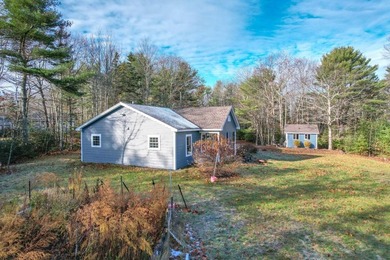 Enjoy privacy and comfort in this inviting 3-bedroom, 2 full - photo 36