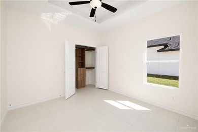 Modern luxury meets prime location. This 4 bedroom, 3.5 bathroom - photo 11