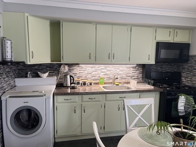 Recently updated 2 Br townhouse in Success Village. Newer - photo 6