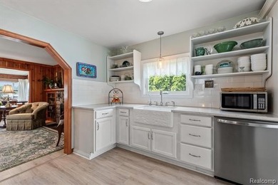 Experience the charm of lakefront living on peaceful non-sports - photo 17