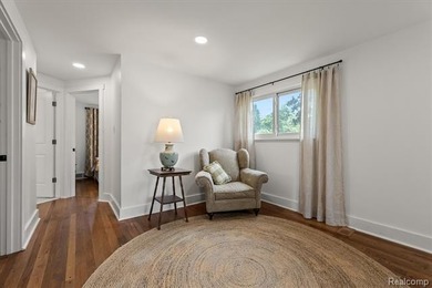 Experience the charm of lakefront living on peaceful non-sports - photo 28