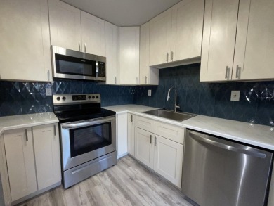 Lake Condo For Sale in Delray Beach, Florida