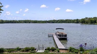 Experience the charm of lakefront living on peaceful non-sports - photo 45