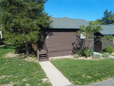 Experience resort-style living in this spacious 1 bed, 1 bath - photo 2