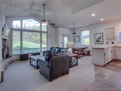 Experience resort-style living in this spacious 1 bed, 1 bath - photo 8
