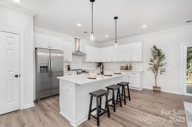 SELLER OFFERING $10K TOWARDS A 2/1 RATE BUYDOWN WITH ACCEPTABLE - photo 6