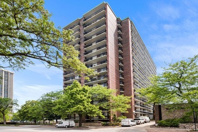 Lake Michigan - Cook County Condo For Sale in Chicago Illinois