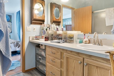 Enjoy spacious, comfortable living in this well-maintained - photo 8