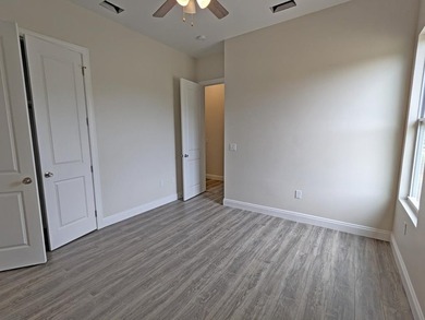 Beautiful new-construction home located in the highly - photo 15