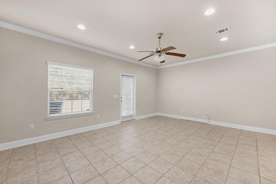 Spacious 3-bedroom, 2.5-bathroom townhome located just minutes - photo 18
