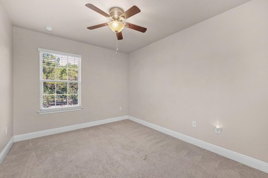 Spacious 3-bedroom, 2.5-bathroom townhome located just minutes - photo 27
