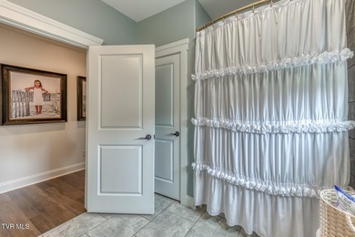 Looking for a home that has 5 bedrooms and 3.5 baths over 3500 - photo 32