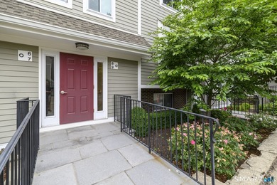 Come see this wonderful 2 bedroom, 2.5 bath Winnipauk Village - photo 2