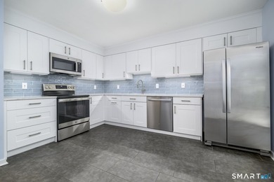 Come see this wonderful 2 bedroom, 2.5 bath Winnipauk Village - photo 3