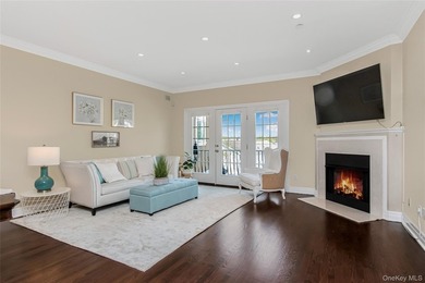 Beautiful 3 bedroom townhome in the luxurious gated condo - photo 3