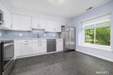 Come see this wonderful 2 bedroom, 2.5 bath Winnipauk Village - photo 4
