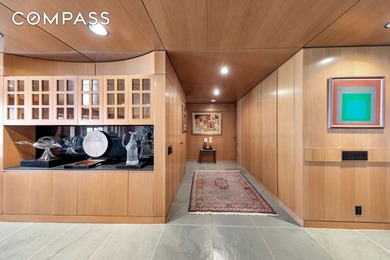 *Elegant Living at The Carlyle House, designed by Charles - photo 9