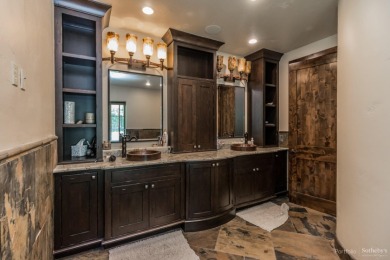 Spectacular Gated Estate on 104 Lakefront Acres! - photo 25