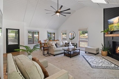 You will love this beautifully remodeled, partially furnished - photo 7