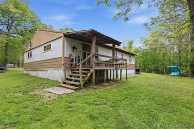 4 Beds | 2 Bath fixer upper in Stover, Mo! A fantastic chance to - photo 1