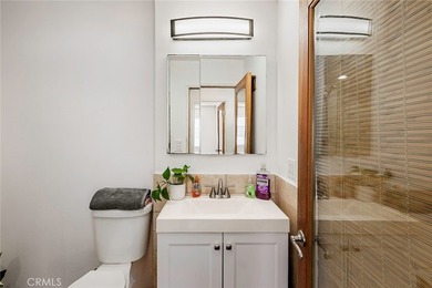 Welcome home to the Lindenwood condos! This beautifully - photo 2
