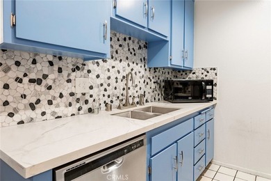Welcome home to the Lindenwood condos! This beautifully - photo 3