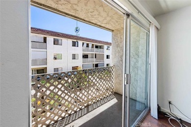 Welcome home to the Lindenwood condos! This beautifully - photo 8