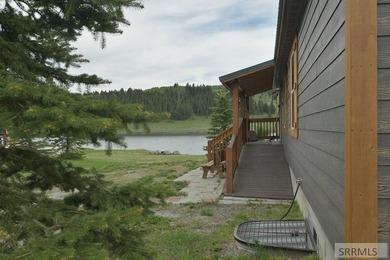 Ultimate Waterfront Living on Henry's Lake - Goose Bay Cabin - photo 5